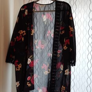 Floral kimono shawl